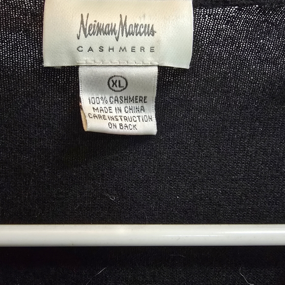 Neiman Marcus Black Sequin/cashmere Cardigan - Picture 2 of 5